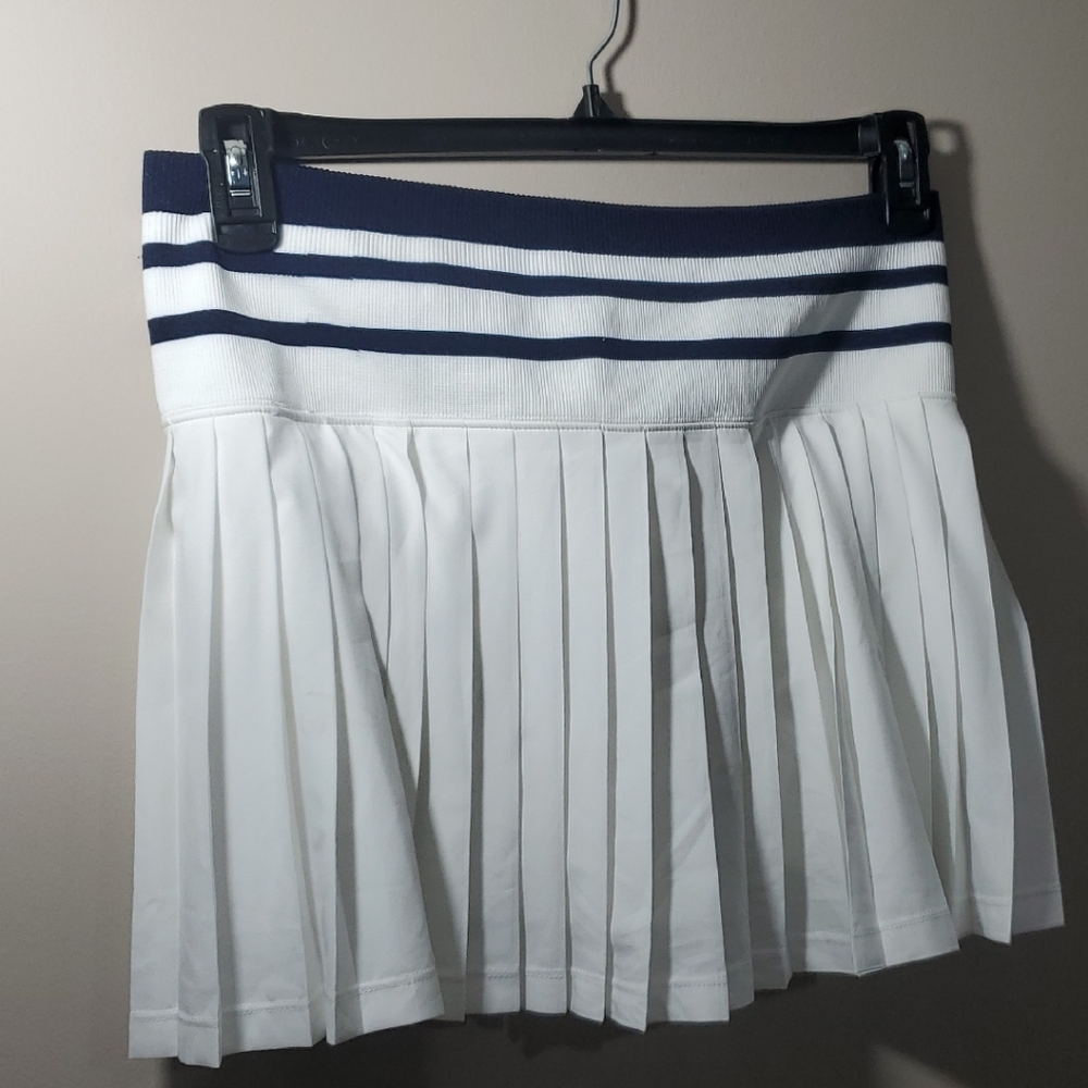 Thrive White and Navy Pleated Mini Skirt